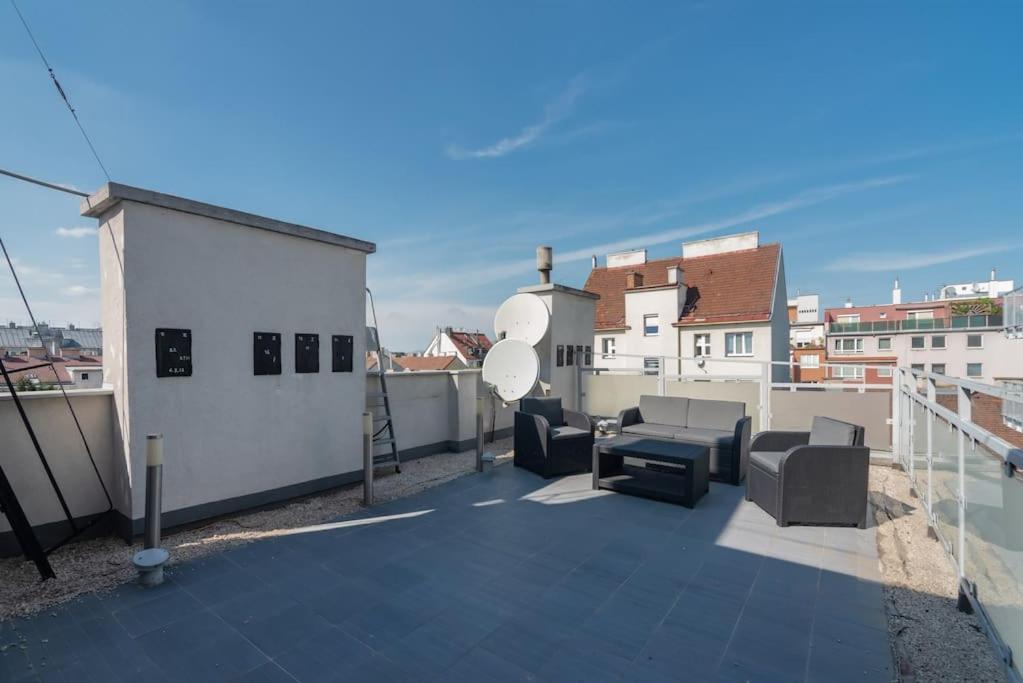 Appartement Grosse Terrasse, Klimaanlage Und U-bahn Naehe Wenen