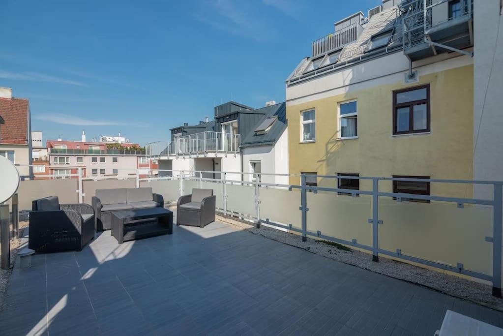 Grosse Terrasse, Klimaanlage Und U-bahn Naehe * Wenen